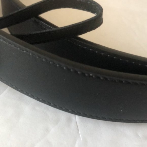Gucci Leather Double G buckle  Belt Black Made in Italy 1in Wide New Sz. 100-40 - Picture 7 of 10